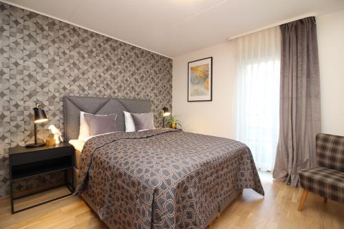 Three-Bedroom Apartment image 8
