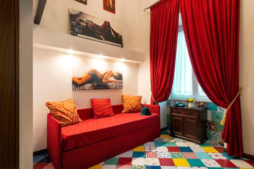 1 queen bed, 1 sofa bed