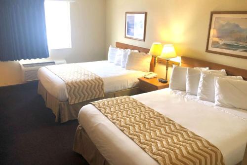 Queen Room with Two Queen Beds - Non-Smoking