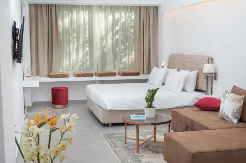 The Square Six Room Type - Superior Apartment
