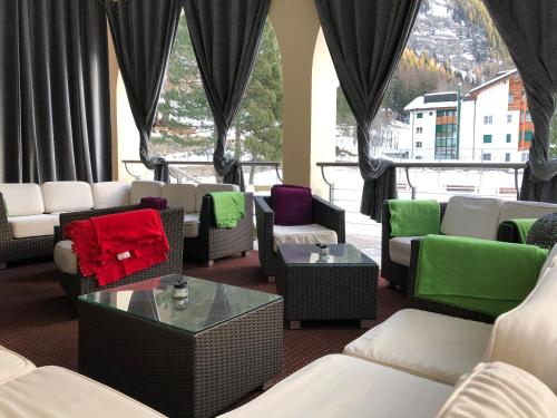 Thermal Hotels & Walliser Alpentherme Leukerbad - image 3