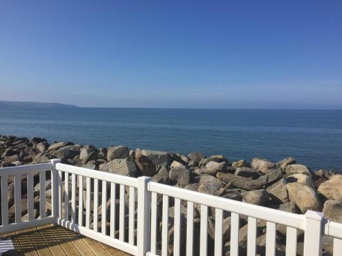 Sea View Front Line 3 Bed Caravan Sunnysands Caravan Park