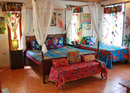 2 twin beds