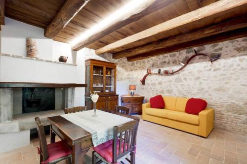Authentic Villa Surrounded by Nature - image 6