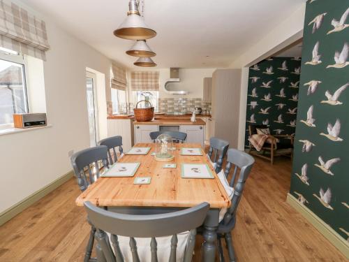 Giggling Goose cottage - image 2
