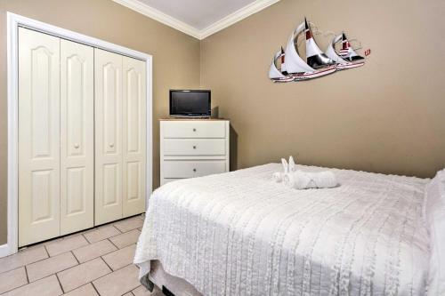 9th-Floor Gulfview Condo at Coral Reef Resort - image 7