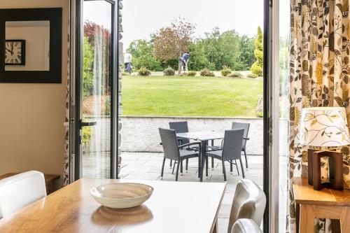 Golf Apartment @ Carus Green - image 2