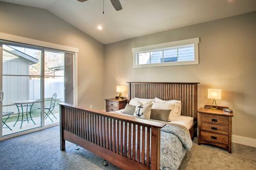 Custom Modern Retreat about 1 Mile to Downtown and Lake! - image 4