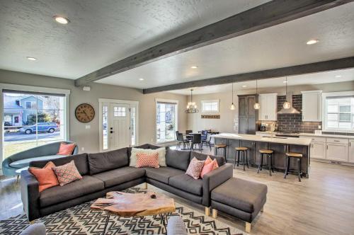 Custom Modern Retreat about 1 Mile to Downtown and Lake! - image 9