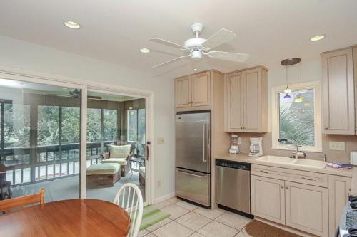 Spinnaker 716 - image 7