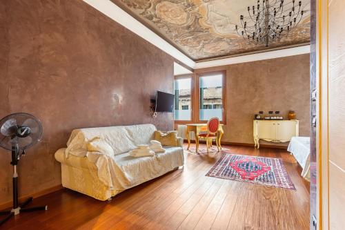 Top Venice Apartments and Rooms Ostreghe Bridge - main image