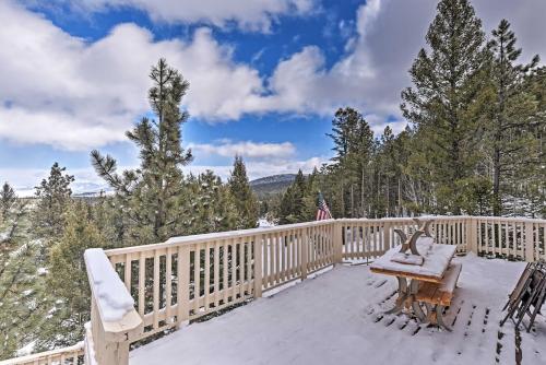 Cabin with Deck 2 Minutes from Angel Fire Resort