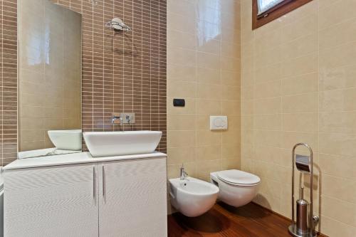 Top Venice Apartments and Rooms Ostreghe Bridge - image 9