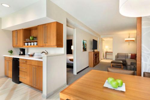 Hyatt Place Vacaville - image 3