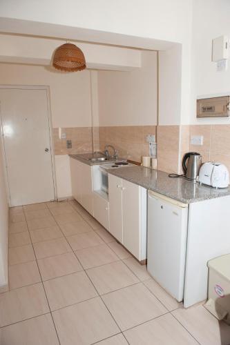 Mariela Hotel Apartments - image 5