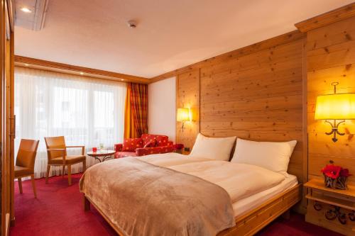 Hotel Holiday Room Type - Superior Double Room with Balcony