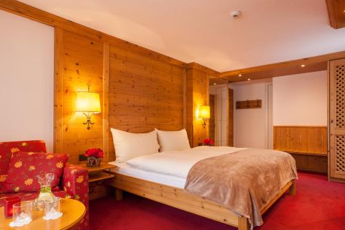 Hotel Holiday - image 5