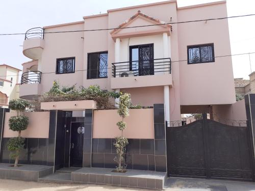 Belle Villa Nassima – khách sạn tại Thies