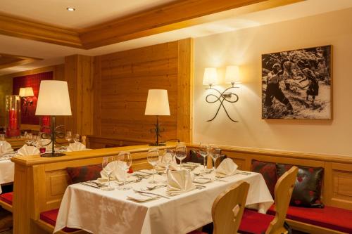 Hotel Holiday - image 3