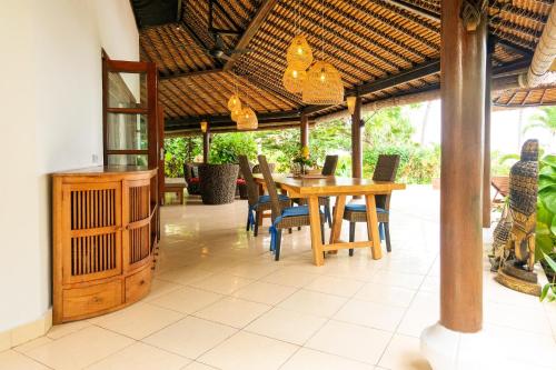 Villa Cahaya - Bali Sea Villas Beachfront and private pool