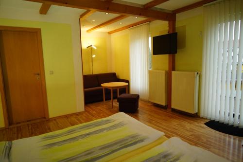 Pension Nr. 13 - B&B 865m von Herderhalle entfernt