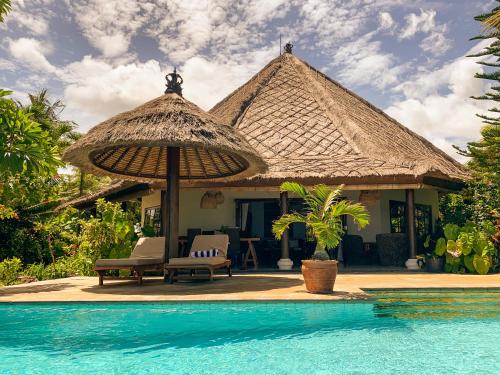 Villa Cahaya - Bali Sea Villas Beachfront and private pool Bali