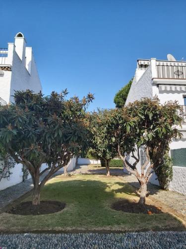 Benamara Gardens, Apartment with Pool, 100m from Beach near Marbella & Estepona