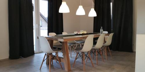 Modern Wohnen I Parkplatz I Wlan I Netflix I Balkon I 6 Schlafplätze