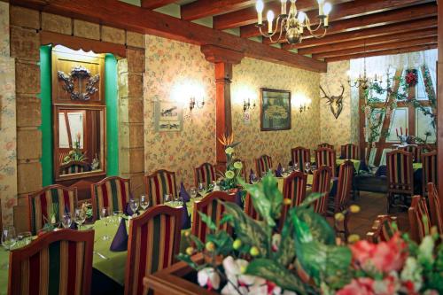 Logis Hotel Restaurant Hostellerie de l'Etoile in Wasselonne