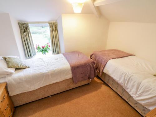 2 Rose Cottages - image 8