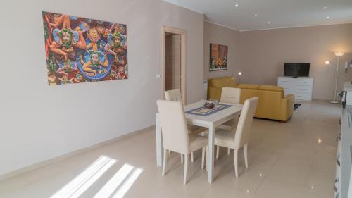 Deluxe Apartment image 7