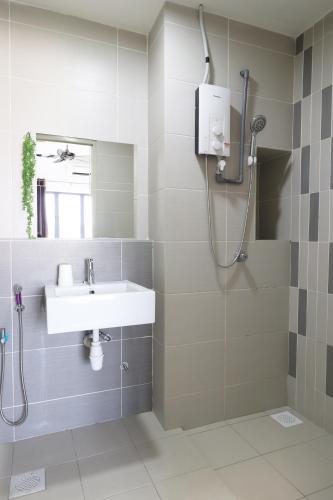 Designed Apartment at Setia Walk near IOI Mall Puchong LRT Station