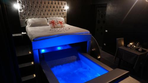 Deluxe Suite with Spa Bath