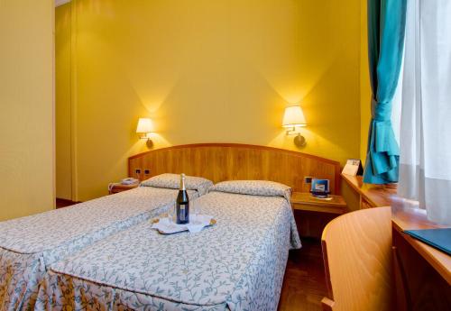 Hotel Corot - image 12