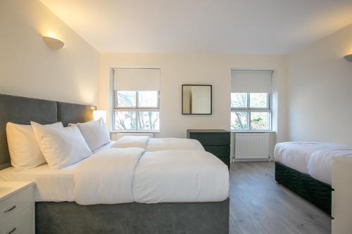 Three-Bedroom Townhouse image 7