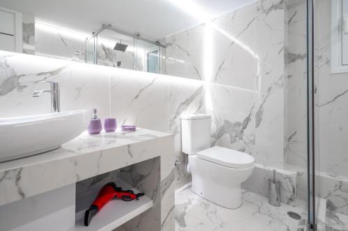 Amazing apartment in Glyfada center - image 12