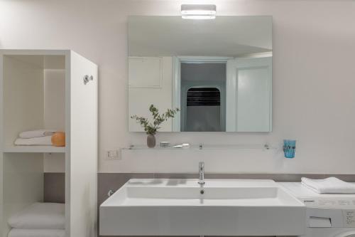Innovative Pantheon House - image 13