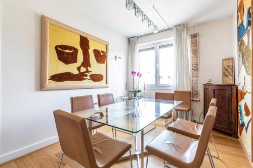 Veeve - Rooftop Views of the Arc de Triomphe - image 7