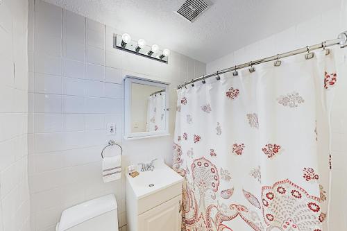 New Listing! All-Suite Condo - Steps to Beach apts - image 2