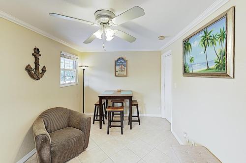 New Listing! All-Suite Condo - Steps to Beach apts - image 6