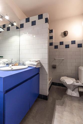 Veeve - Rooftop Views of the Arc de Triomphe - image 9