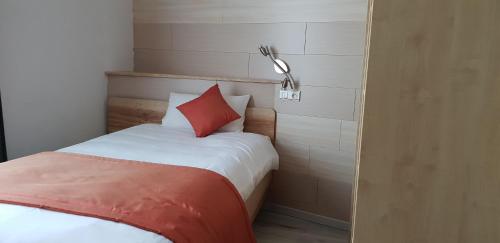 1 twin bed