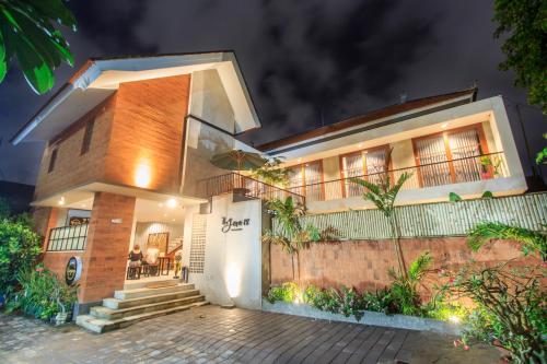 The jero 18 kuta guest house