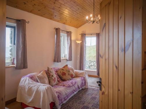 Errislannan Stone Cottage - image 12