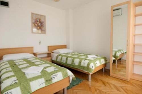Apartments Tončica