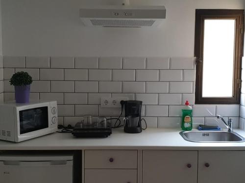 Hotel y Apartamentos Doña Lola - image 14