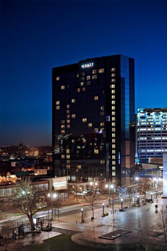 Hyatt Regency Birmingham Room Type - King Room with Canal View - High Floor