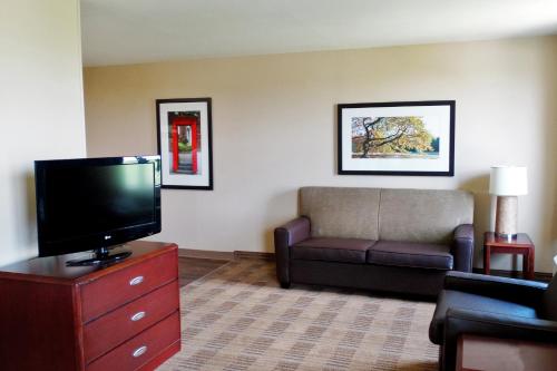 Extended Stay America Suites - Detroit - Auburn Hills - Featherstone Rd