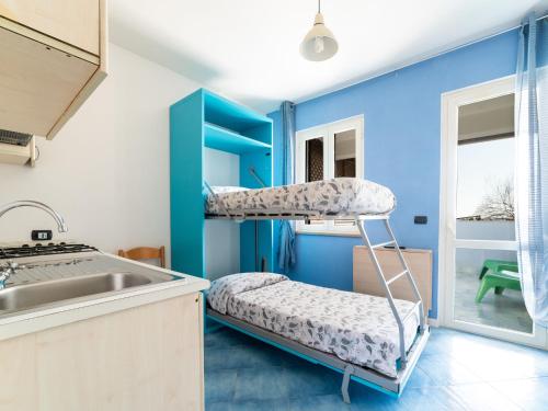 Quaint Apartment in Policastro Bussentino with Terrace - image 11