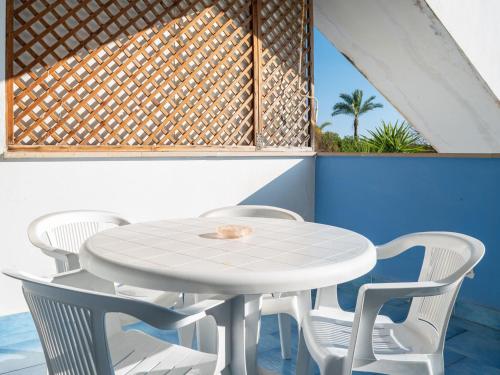 Quaint Apartment in Policastro Bussentino with Terrace - image 12